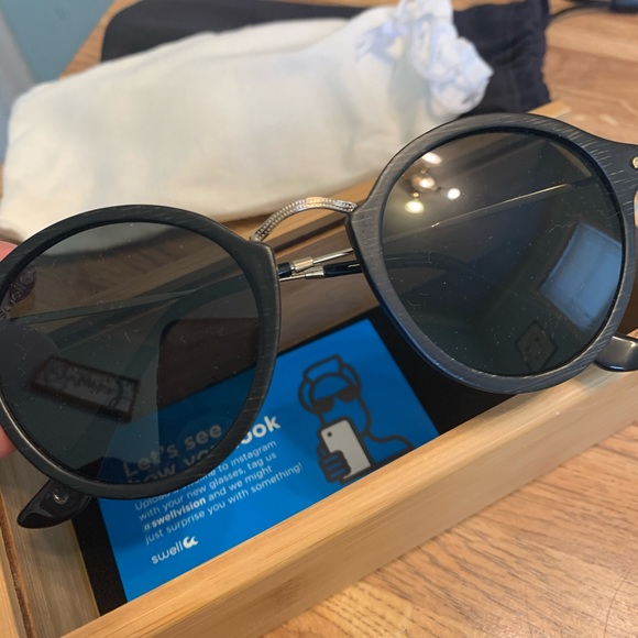 Swell polarized sunglasses - Picture 1 of 7